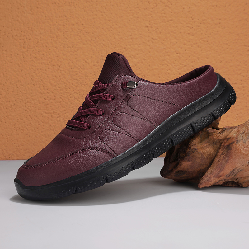 Women's Lightweight Casual Sandals and Slippers